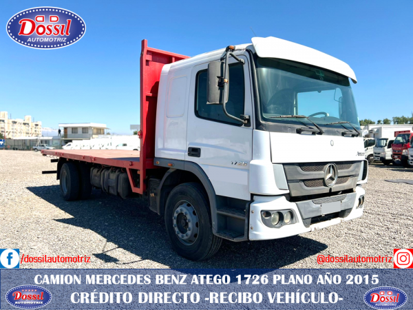 Camión Mercedes Benz Atego 1726, Año 2015, Equipado con carrocería Plana, Litera OFERTA $31.980.000