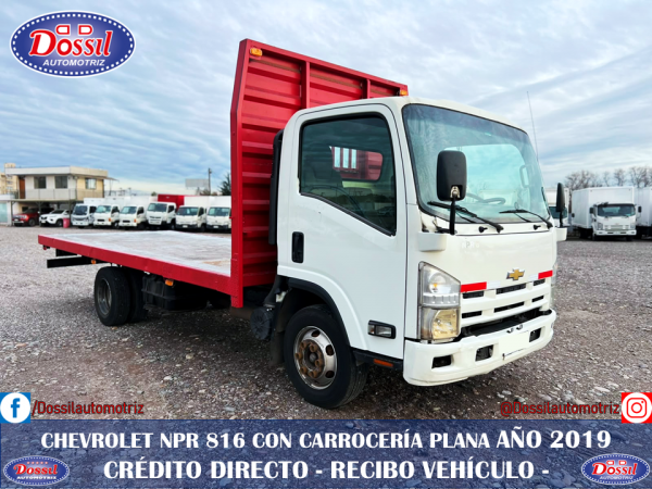 Camion Chevrolet NPR 816, Año 2019, equipado con carroceria plana, valor $18.980.000 + IVA.